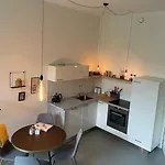 アパート Luxurious With Sauna And Kitchen In Center Of ドルドレヒト