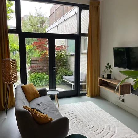 Luxurious With Sauna And Kitchen In Center Of Dordrecht