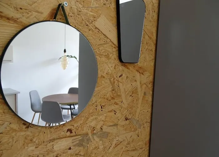 Luxurious With Sauna And Kitchen In Center Of *