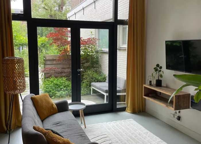 Luxurious With Sauna And Kitchen In Center Of Dordrecht